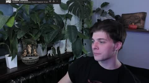 Gus online show from 11.18.25