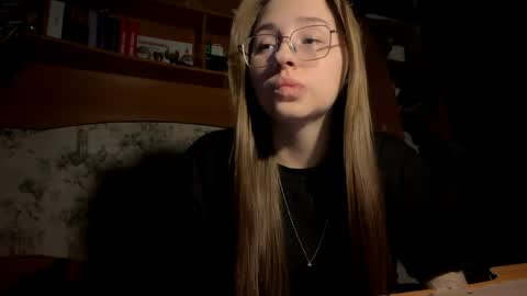 Vicky online show from 03.30.26