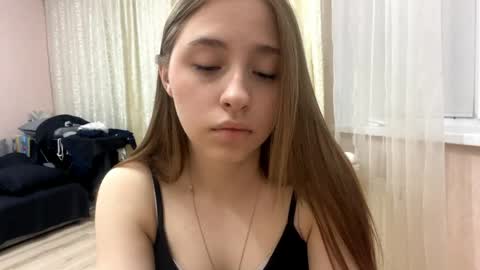 Vicky online show from 04.14.26