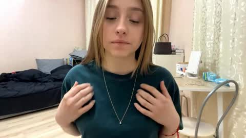 Vicky online show from 04.15.26