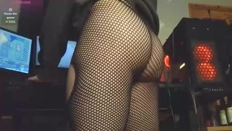 whoknowssss99 online show from 11.11.25