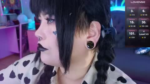 Laura  online show from 12.10.24