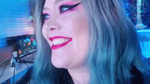 Laura  online show from 01.13.25