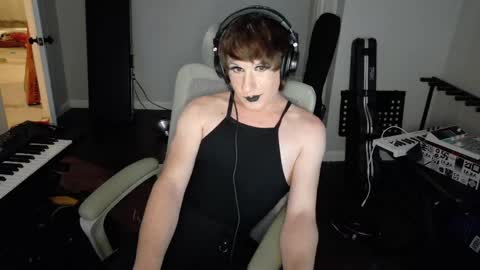 Countess of Hotdogs online show from 06.07.26