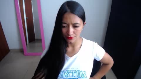 Ilauren online show from 02.11.25