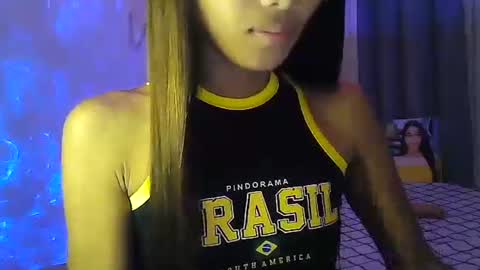 Snapshot of wild_flowerx21 chatting on 12.23.24 Analyn online show from 12.23.24