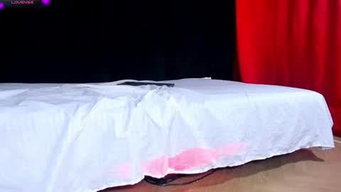 Snapshot of wild_lunaa chatting on 04.13.26 Call me Luna online show from 04.13.26