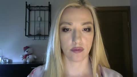 Snapshot of wild_silk_desire chatting on 01.30.25 Alina online show from 01.30.25