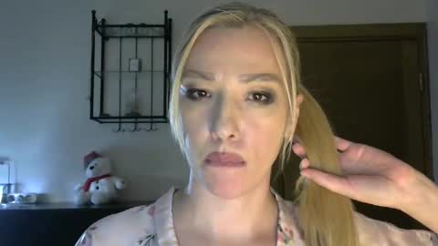 Snapshot of wild_silk_desire chatting on 02.07.25 Alina online show from 02.07.25