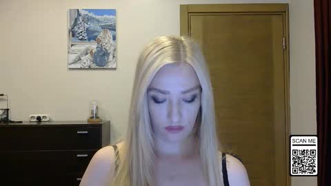 Snapshot of wild_silk_desire chatting on 09.14.25 Alina online show from 09.14.25