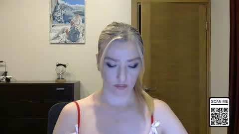 Snapshot of wild_silk_desire chatting on 11.11.25 Alina online show from 11.11.25