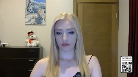 Snapshot of wild_silk_desire chatting on 11.14.25 Alina online show from 11.14.25