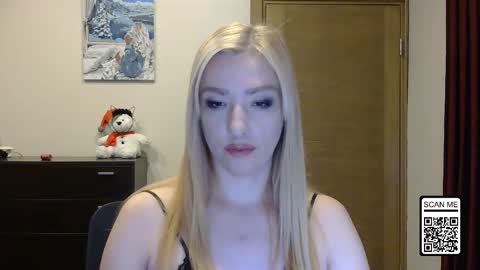 Snapshot of wild_silk_desire chatting on 11.29.25 Alina online show from 11.29.25