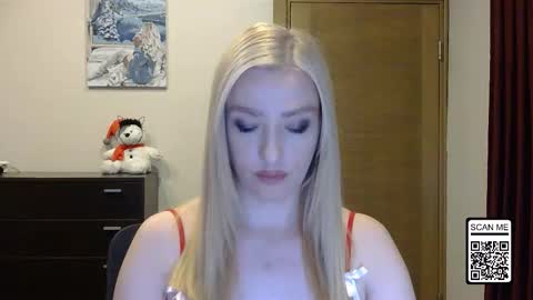 Snapshot of wild_silk_desire chatting on 12.01.25 Alina online show from 12.01.25