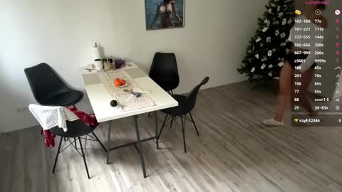 Mia online show from 10.15.25