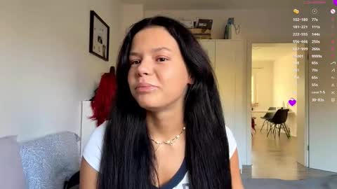 Mia online show from 10.30.25