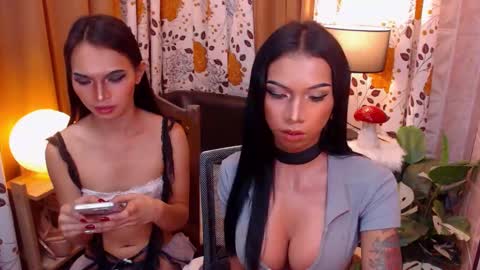 Snapshot of wildara chatting on 02.03.25 wildara online show from 02.03.25