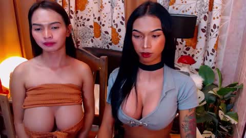 Snapshot of wildara chatting on 02.08.25 wildara online show from 02.08.25