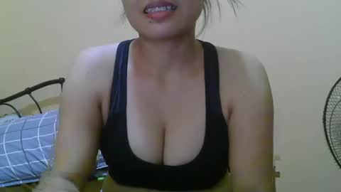 Snapshot of wildcamille chatting on 03.12.25 camille online show from 03.12.25