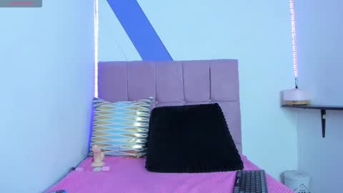 Snapshot of wildcat_ass chatting on 12.14.25 gatita online show from 12.14.25