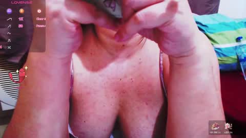 Snapshot of wildhotasianx chatting on 12.19.24 wildhotasianx online show from 12.19.24