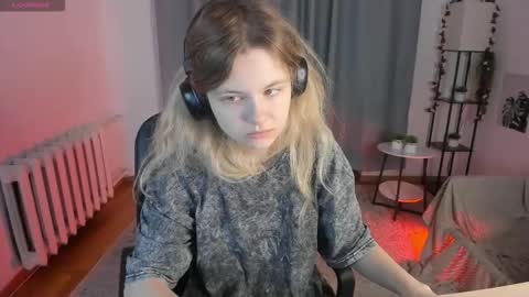 Mila 3 online show from 12.04.25