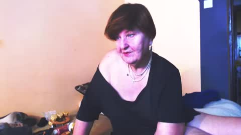 Snapshot of wildredcat chatting on 02.16.25 WildRedCat online show from 02.16.25