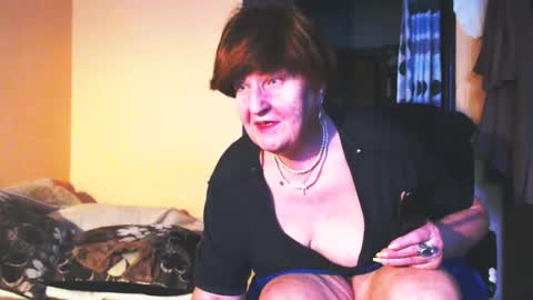 Snapshot of wildredcat chatting on 02.28.25 WildRedCat online show from 02.28.25
