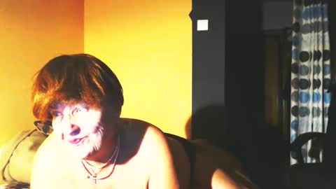 Snapshot of wildredcat chatting on 03.04.25 WildRedCat online show from 03.04.25