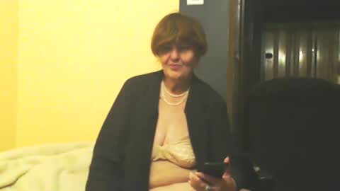 Snapshot of wildredcat chatting on 09.26.25 WildRedCat online show from 09.26.25