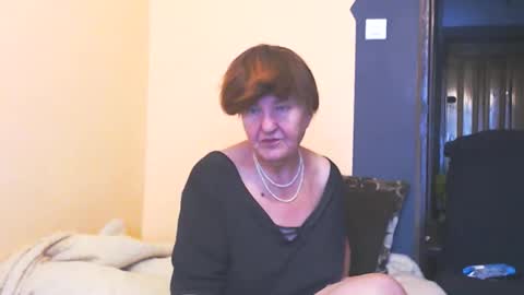 Snapshot of wildredcat chatting on 10.02.25 WildRedCat online show from 10.02.25