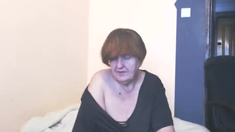 Snapshot of wildredcat chatting on 10.03.25 WildRedCat online show from 10.03.25