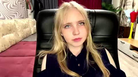 Anny online show from 06.14.26