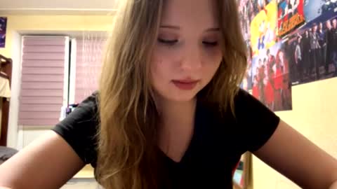 Snapshot of willenasow chatting on 02.16.26 Olivia online show from 02.16.26