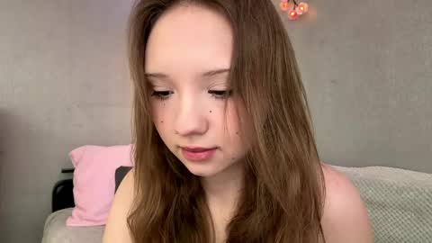 Snapshot of willenasow chatting on 04.22.26 Olivia online show from 04.22.26