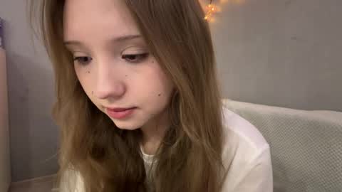 Snapshot of willenasow chatting on 04.25.26 Olivia online show from 04.25.26