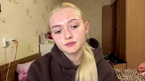 Snapshot of willettealfiero chatting on 04.10.26 Sophia online show from 04.10.26