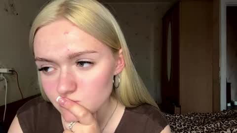 Snapshot of willettealfiero chatting on 04.14.26 Sophia online show from 04.14.26