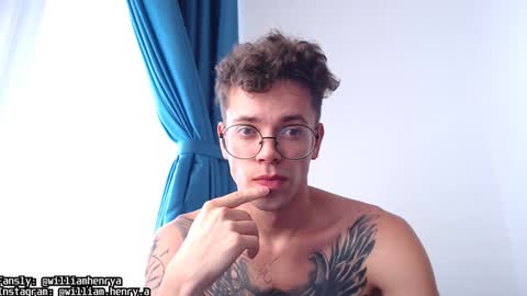 Snapshot of william_henry_a chatting on 02.07.25 William online show from 02.07.25