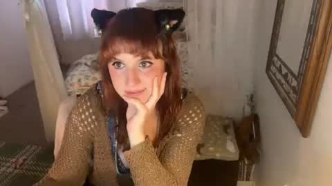 Snapshot of willowlikethetree chatting on 10.16.25 willowlikethetree online show from 10.16.25