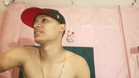 Snapshot of willytal2025 chatting on 12.15.25 willytal2025 online show from 12.15.25