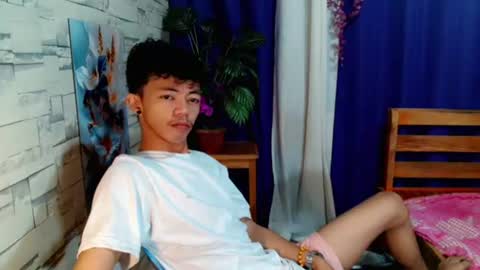 Snapshot of win_boy chatting on 07.18.26 win_boy online show from 07.18.26