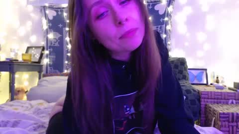 Eevie online show from 12.07.24