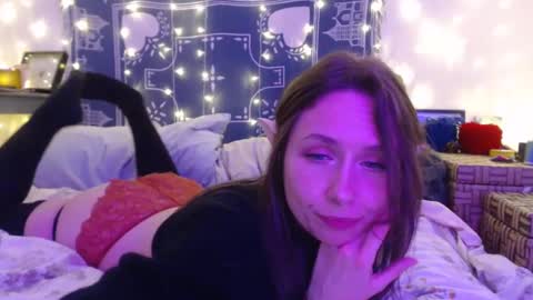 Eevie online show from 12.23.24