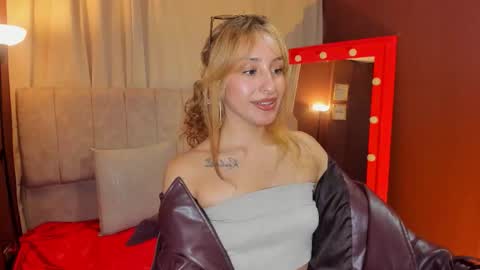 Snapshot of wini_fer chatting on 01.12.26 Wini Fer online show from 01.12.26