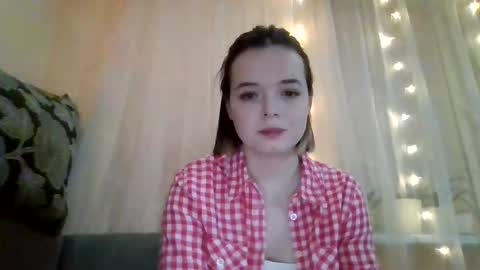 Snapshot of winter__white_rose chatting on 12.23.24 Emma online show from 12.23.24