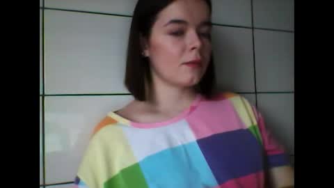 Snapshot of winter__white_rose chatting on 12.28.24 Emma online show from 12.28.24