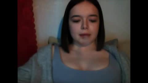 Snapshot of winter__white_rose chatting on 01.04.25 Emma online show from 01.04.25