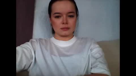 Snapshot of winter__white_rose chatting on 01.06.25 Emma online show from 01.06.25