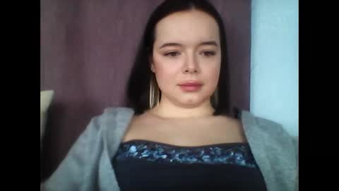 Snapshot of winter__white_rose chatting on 01.08.25 Emma online show from 01.08.25